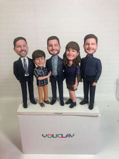 Cinq figurines à tête branlante entièrement personnalisables (personne ou animal de compagnie)