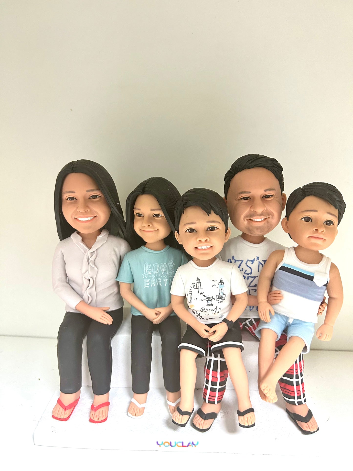 Cinq figurines à tête branlante entièrement personnalisables (personne ou animal de compagnie)