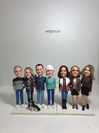 Sept figurines à tête branlante entièrement personnalisables (personne ou animal de compagnie) séparées ou entières